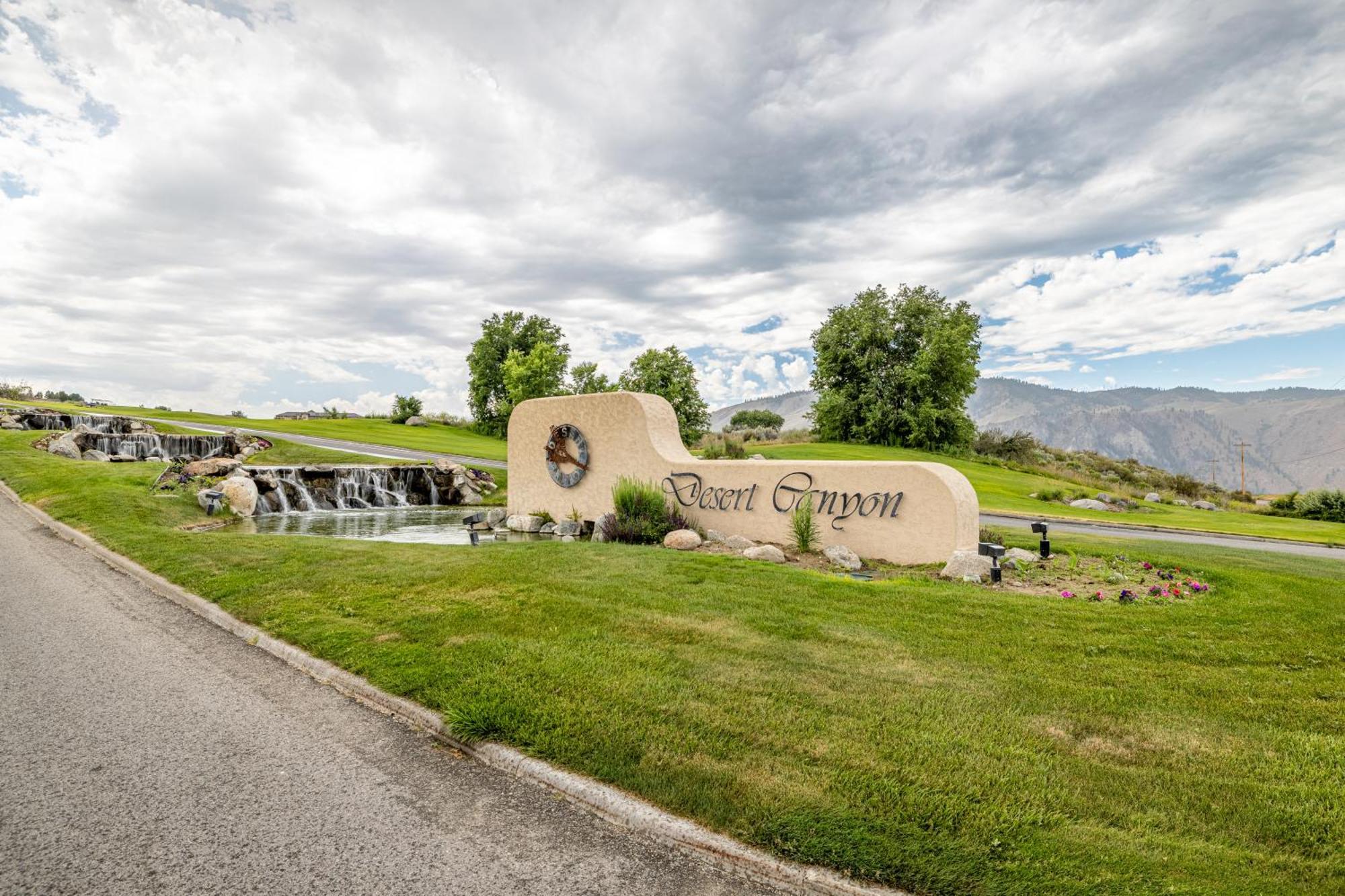 Desert Canyon Golf Resort Orondo Екстериор снимка